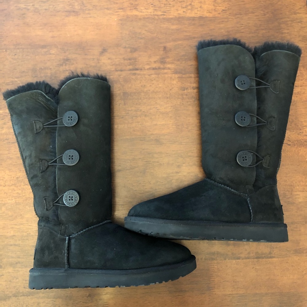Black UGG boots. brand new never been worn